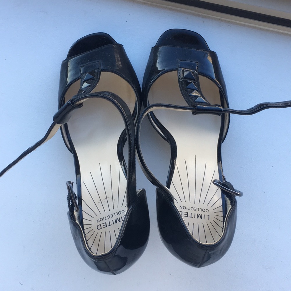 Shoes - Picture 5 of 6